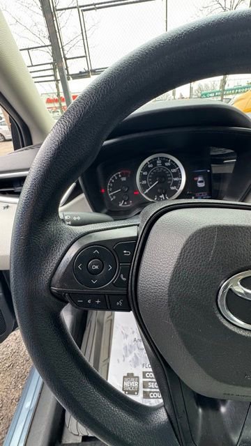 Used 2022 Toyota Corolla LE image 16