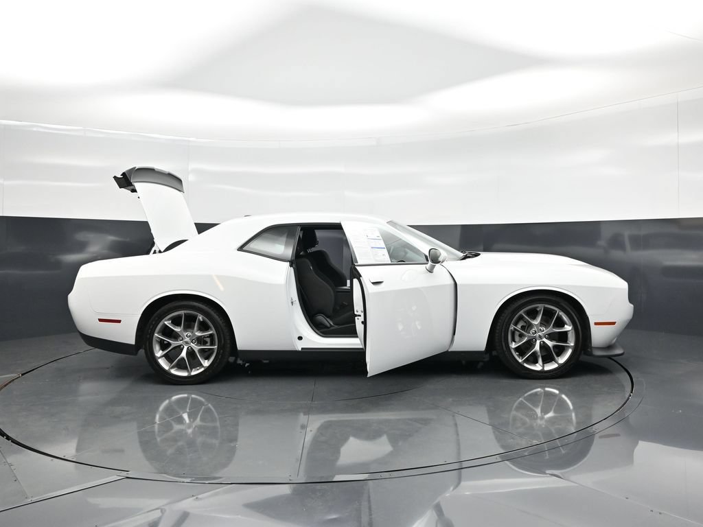 Used 2023 Dodge Challenger GT RWD image 5