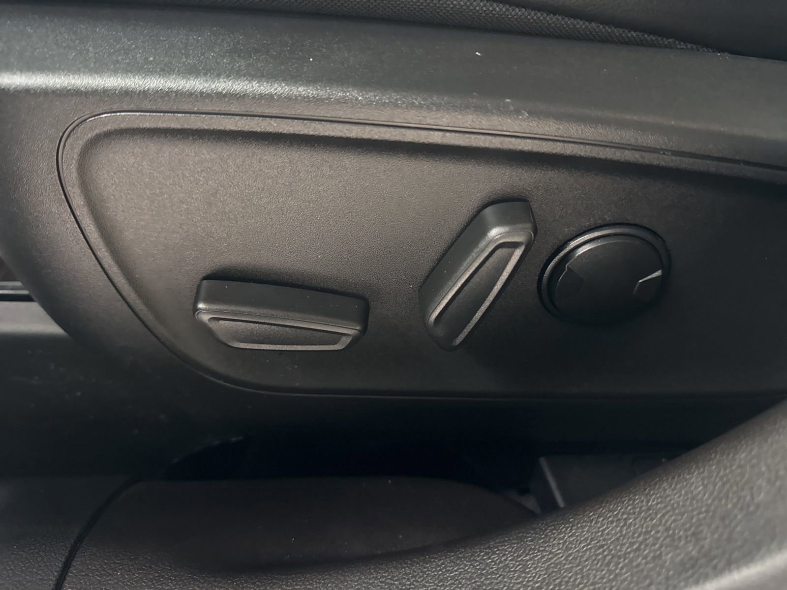 Certified 2023 Ford Escape Platinum image 25