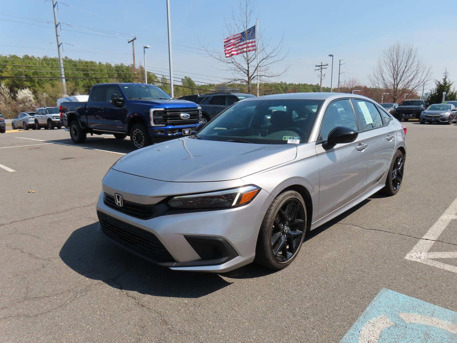 Used 2023 Honda Civic Sport image 3