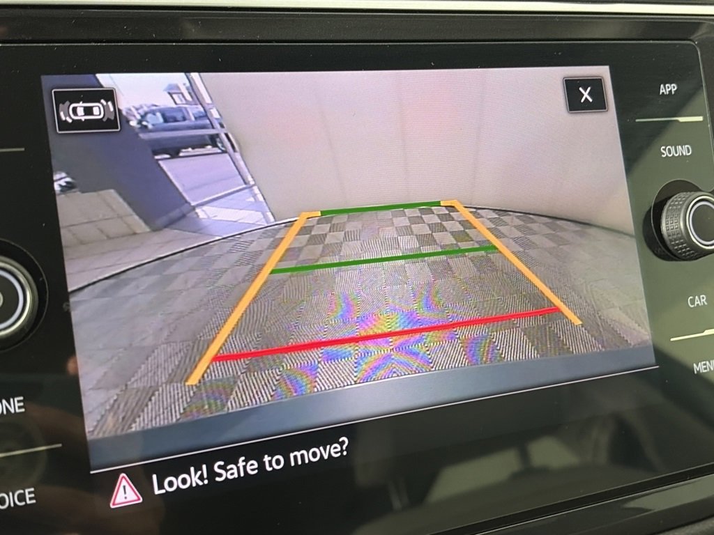 Used 2021 Volkswagen Tiguan SE image 20