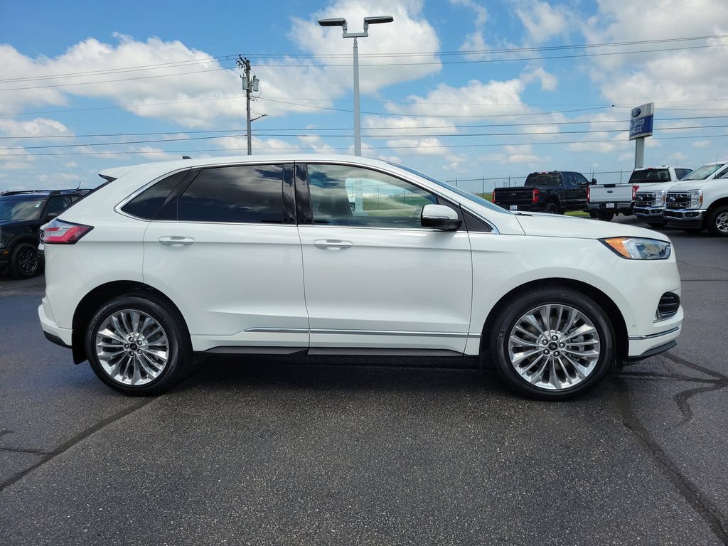 Certified 2022 Ford Edge Titanium w/ Equipment Group 301A AWD/4WD image 3