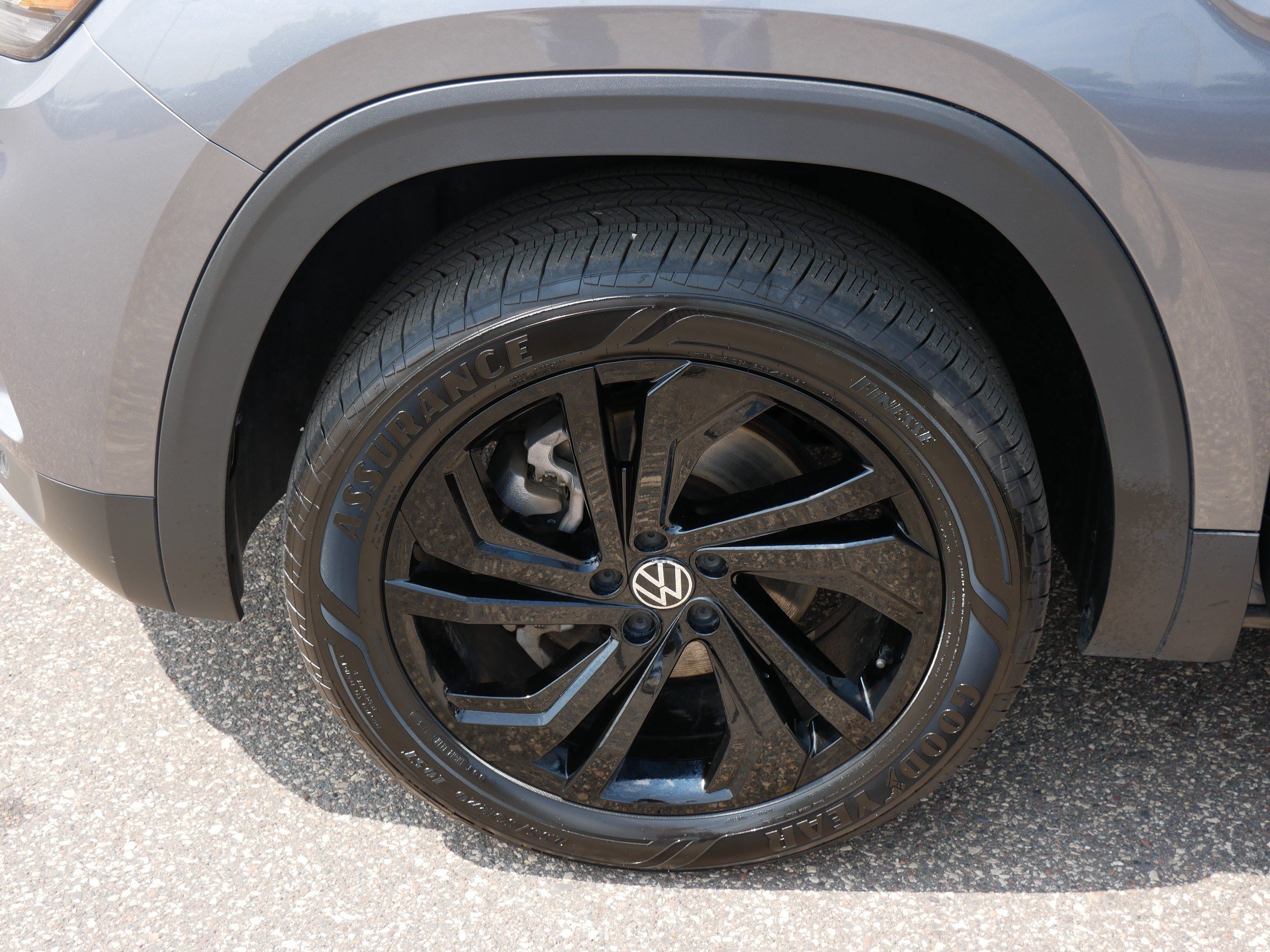 Used 2023 Volkswagen Atlas SE AWD/4WD image 15