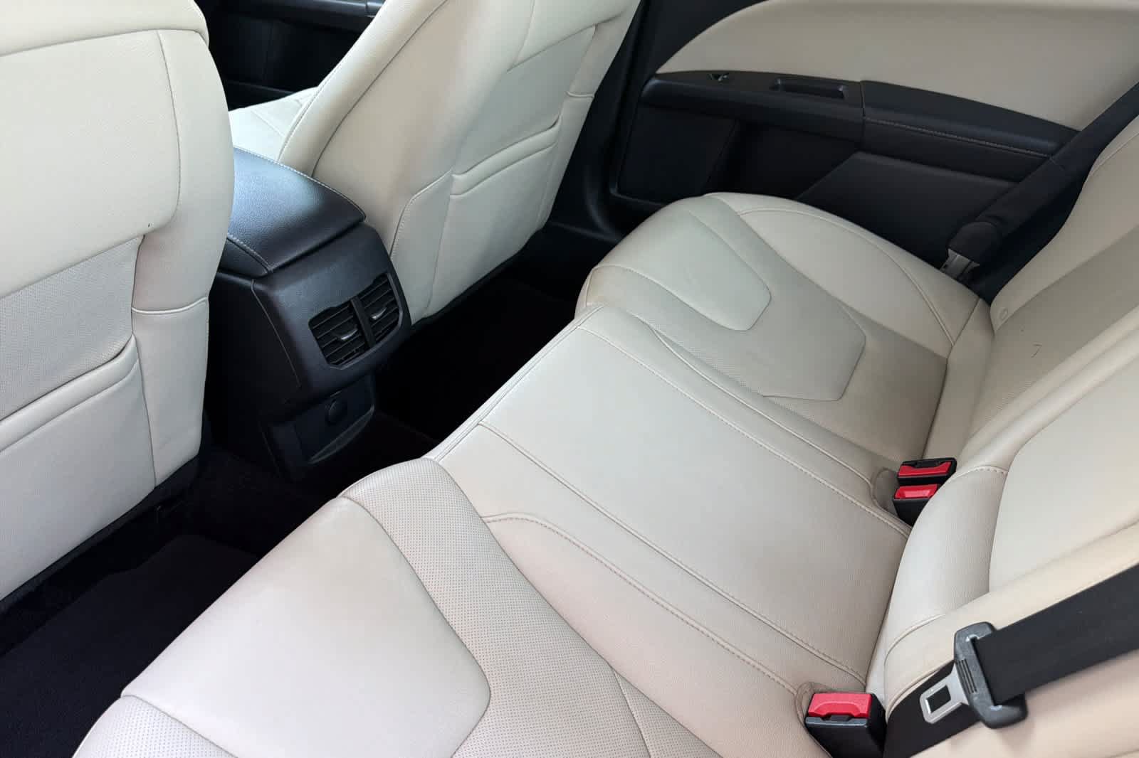 Certified 2017 Ford Fusion Titanium FWD image 4