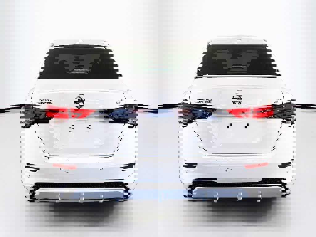 Used 2023 Nissan Sentra SV image 4