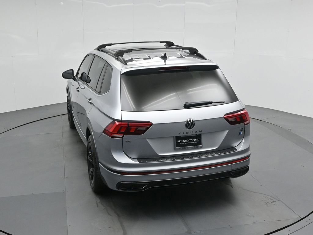 Used 2023 Volkswagen Tiguan SE R-Line FWD image 18