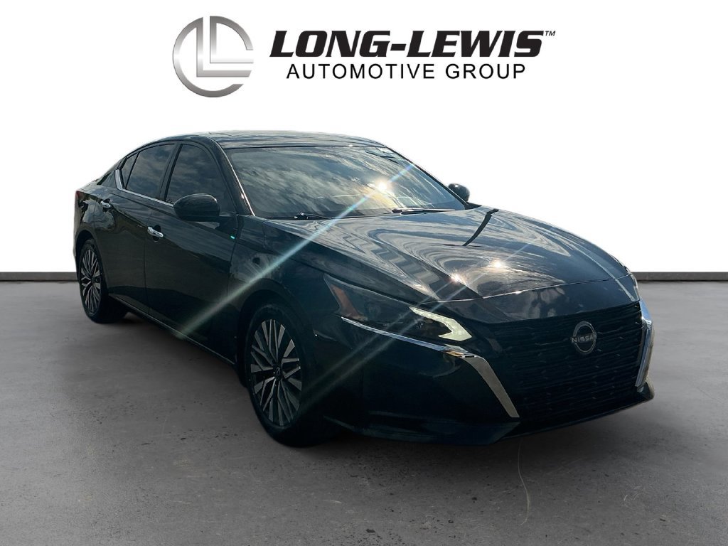 Used 2023 Nissan Altima 2.5 SV FWD image 10