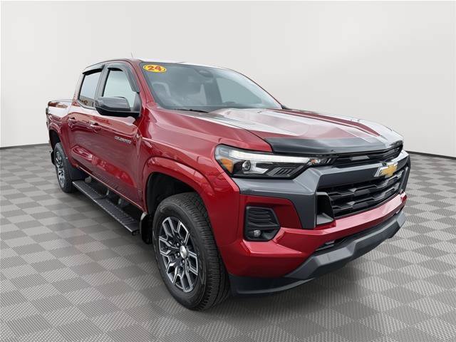 Used 2024 Chevrolet Colorado LT w/ LT Convenience Package III AWD/4WD image 3