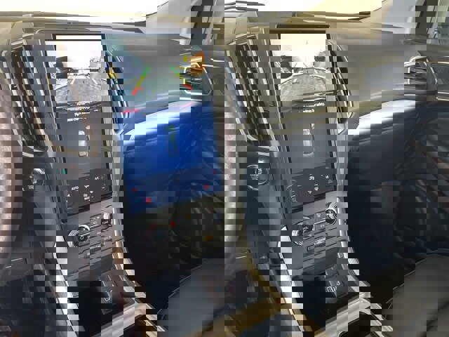 Certified 2024 Ford Edge SEL w/ Convenience Package image 12