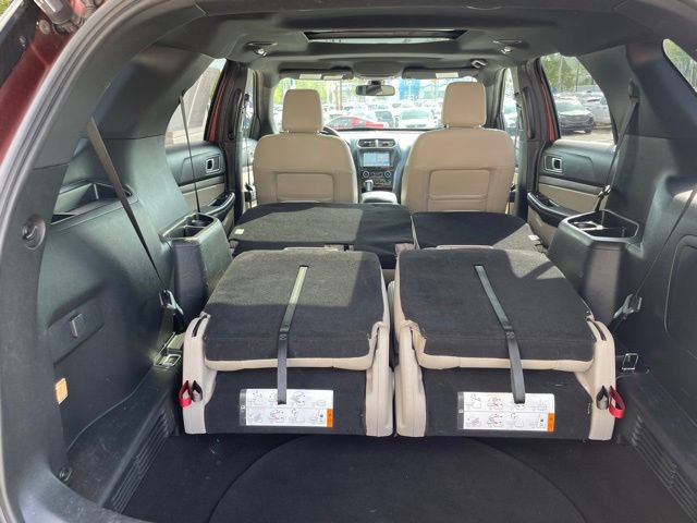 Certified 2018 Ford Explorer XLT w/ Equipment Group 202A AWD/4WD image 35
