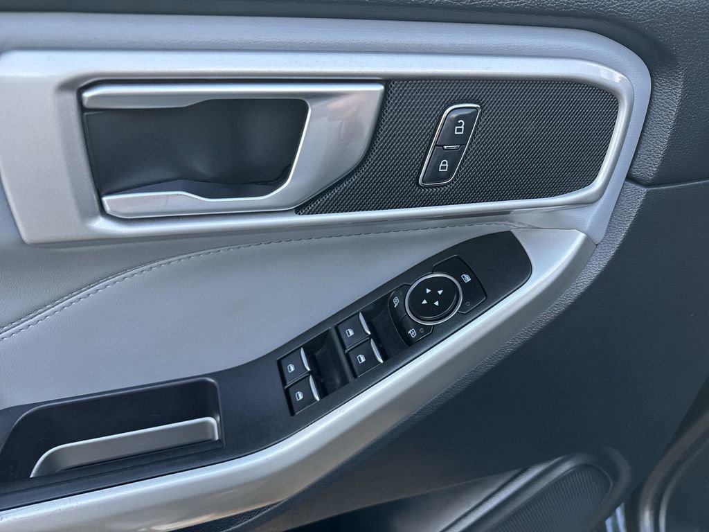 Certified 2022 Ford Explorer XLT w/ Equipment Group 202A image 13