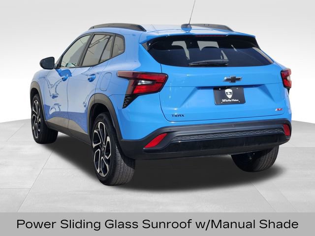 Used 2024 Chevrolet Trax RS w/ Sunroof Package image 3