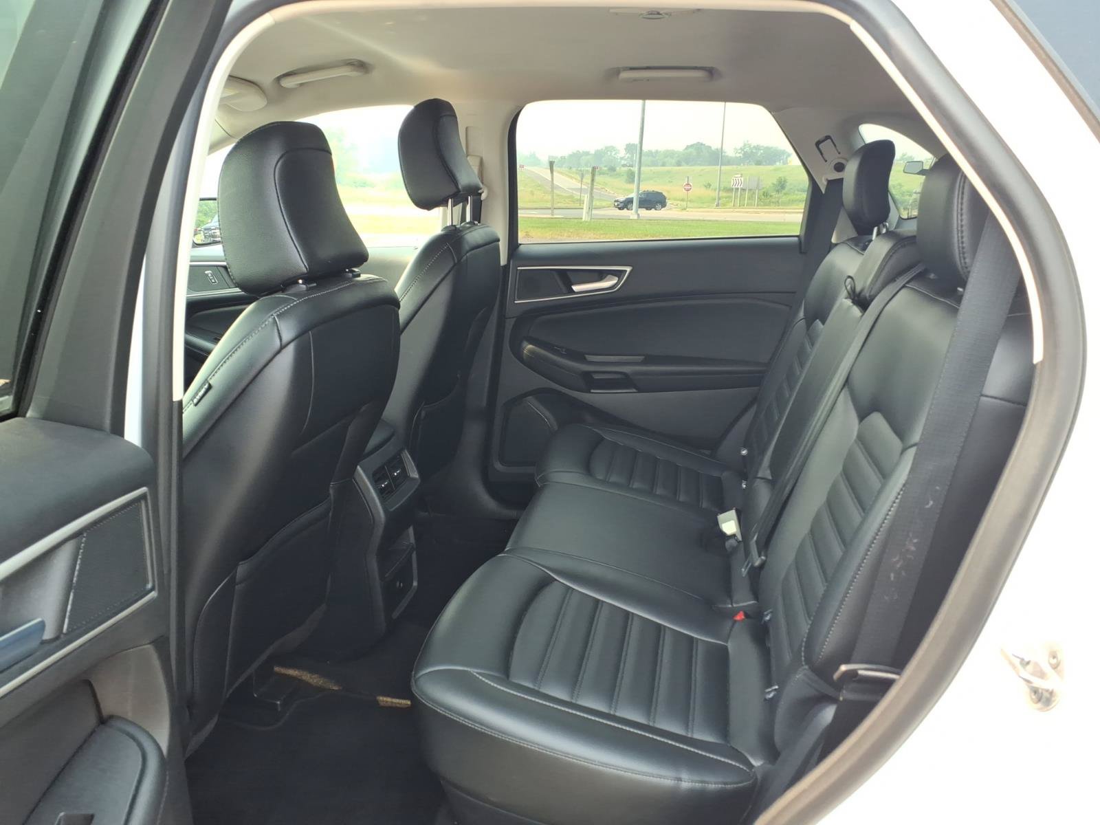 Certified 2024 Ford Edge SEL AWD/4WD image 11