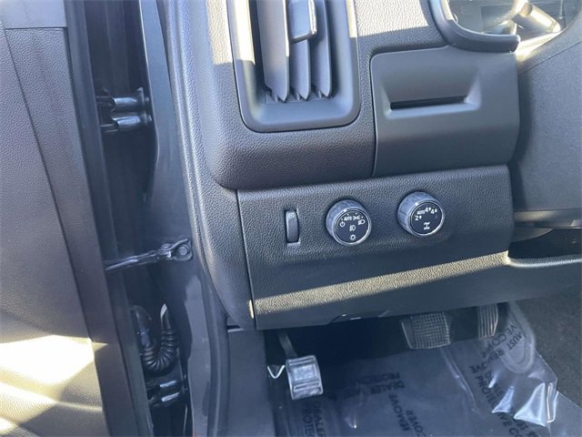 Used 2017 Chevrolet Colorado LT w/ LT Convenience Package image 16