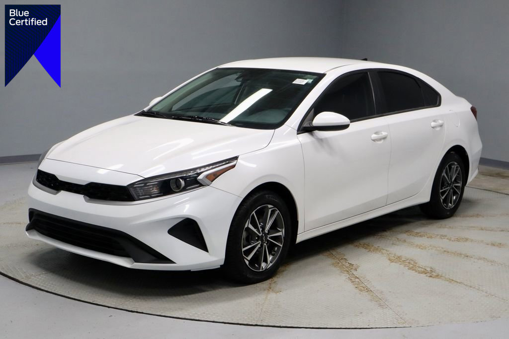 Used 2023 Kia Forte LXS image 1
