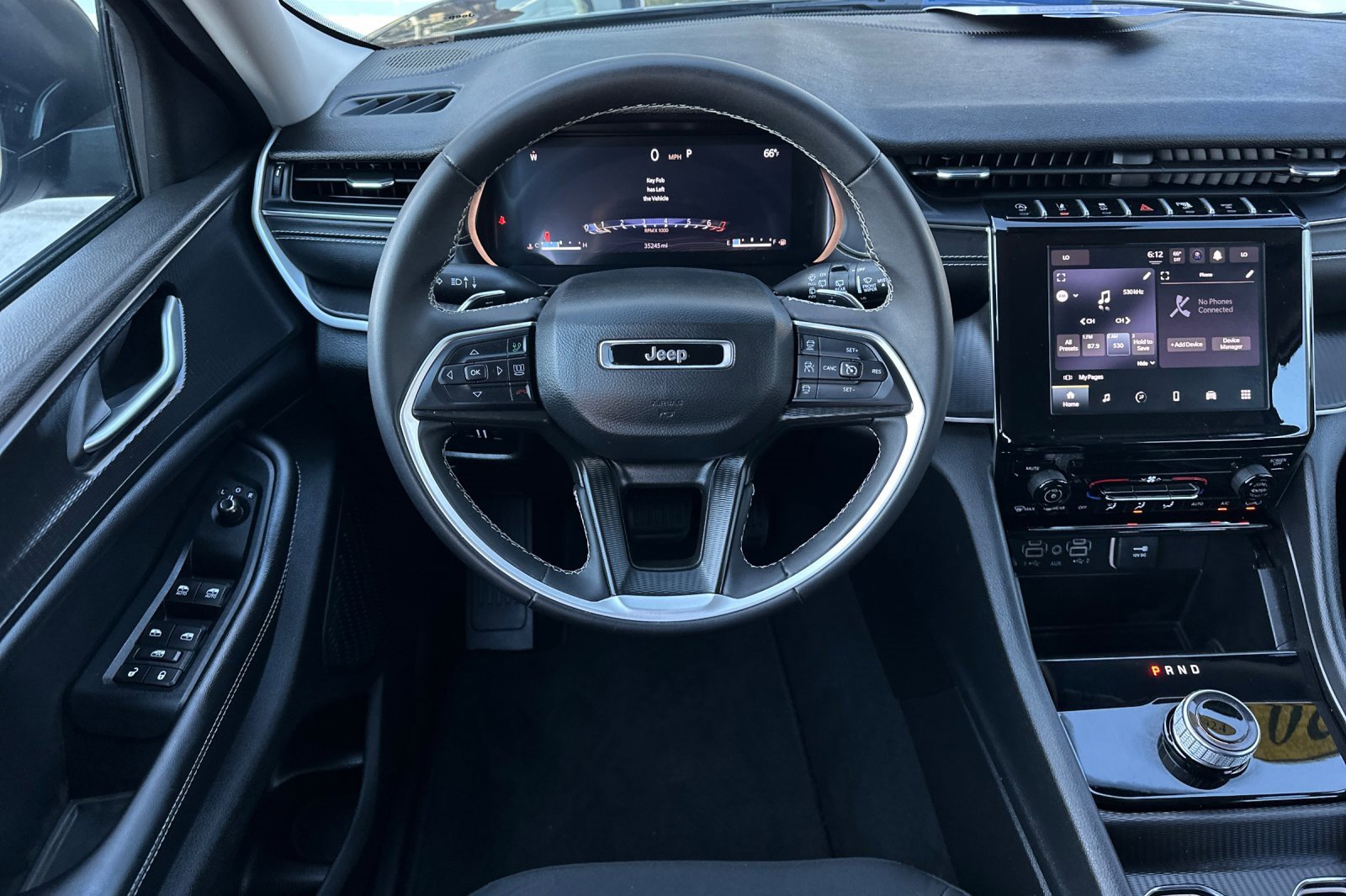 Used 2024 Jeep Grand Cherokee L Laredo image 13