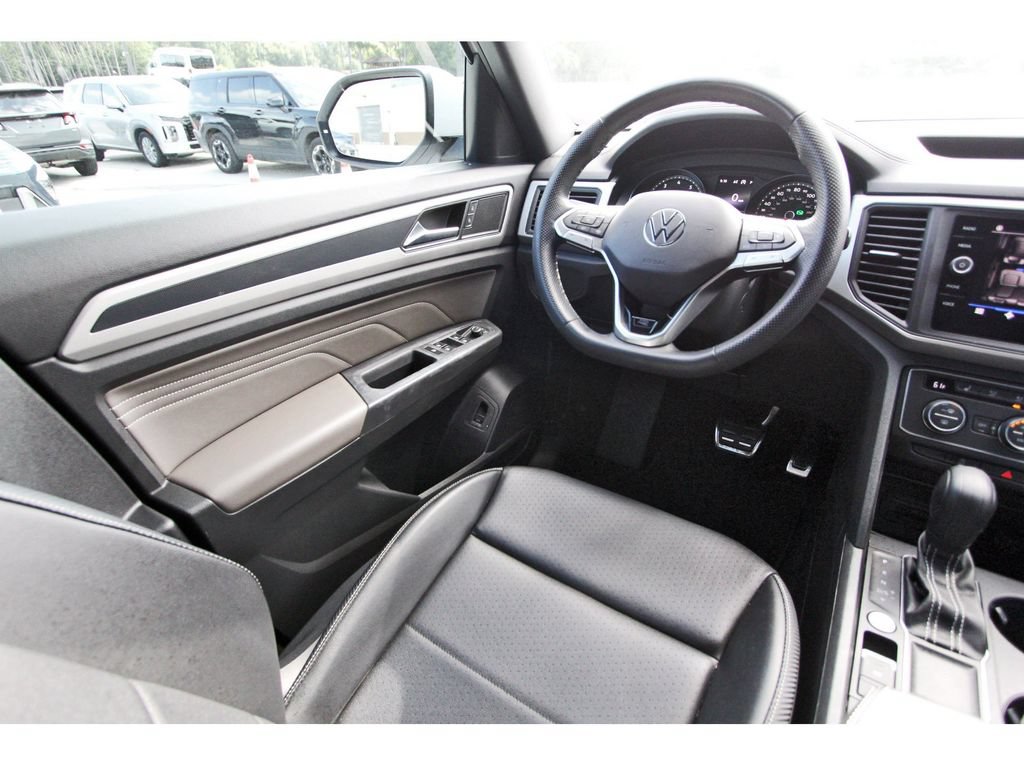 Used 2021 Volkswagen Atlas Cross Sport SE FWD image 11