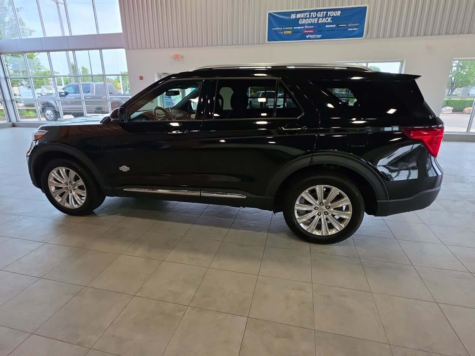 Certified 2022 Ford Explorer King Ranch w/ Class IV Trailer Tow Package AWD/4WD image 14