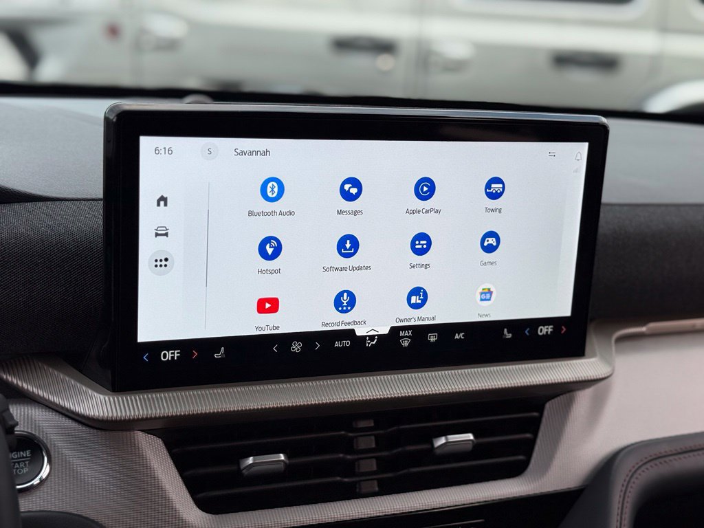 Certified 2025 Ford Explorer Active AWD/4WD image 25