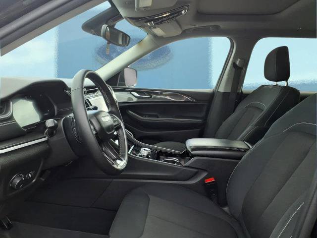 Used 2022 Jeep Grand Cherokee L Laredo w/ Luxury Tech Group I AWD/4WD image 24