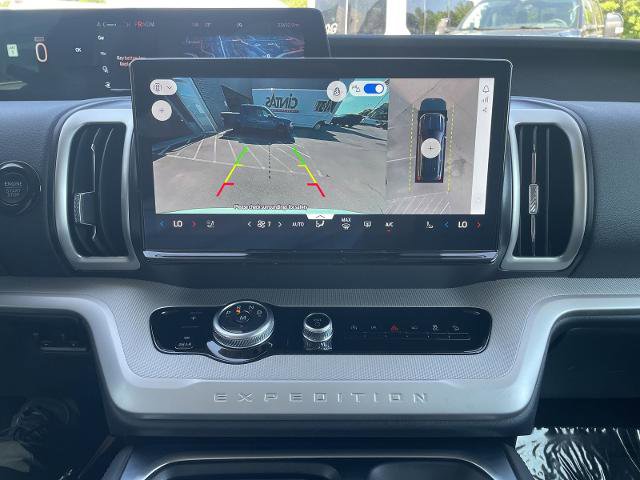Certified 2025 Ford Expedition Active AWD/4WD image 23
