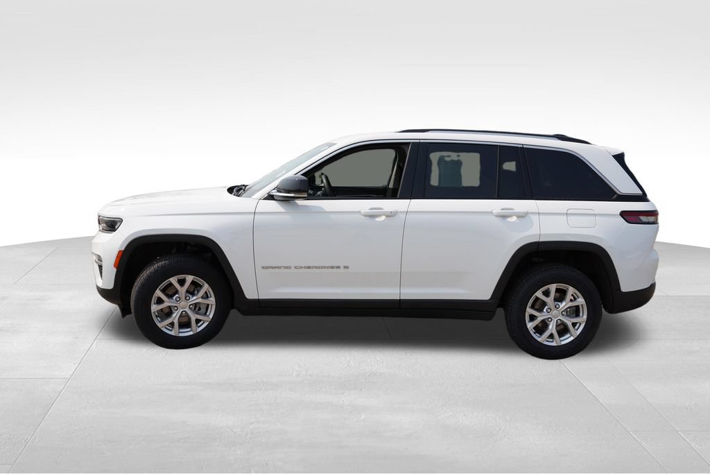 Used 2023 Jeep Grand Cherokee Limited AWD/4WD image 9