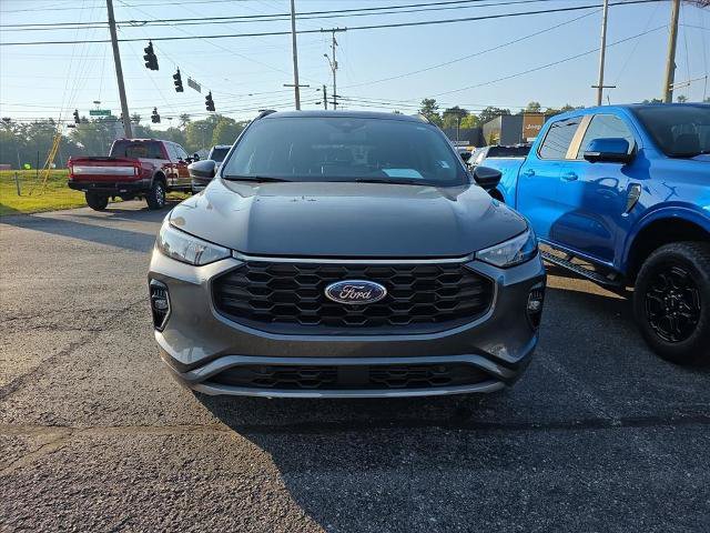Certified 2023 Ford Escape ST-Line Elite AWD/4WD image 2