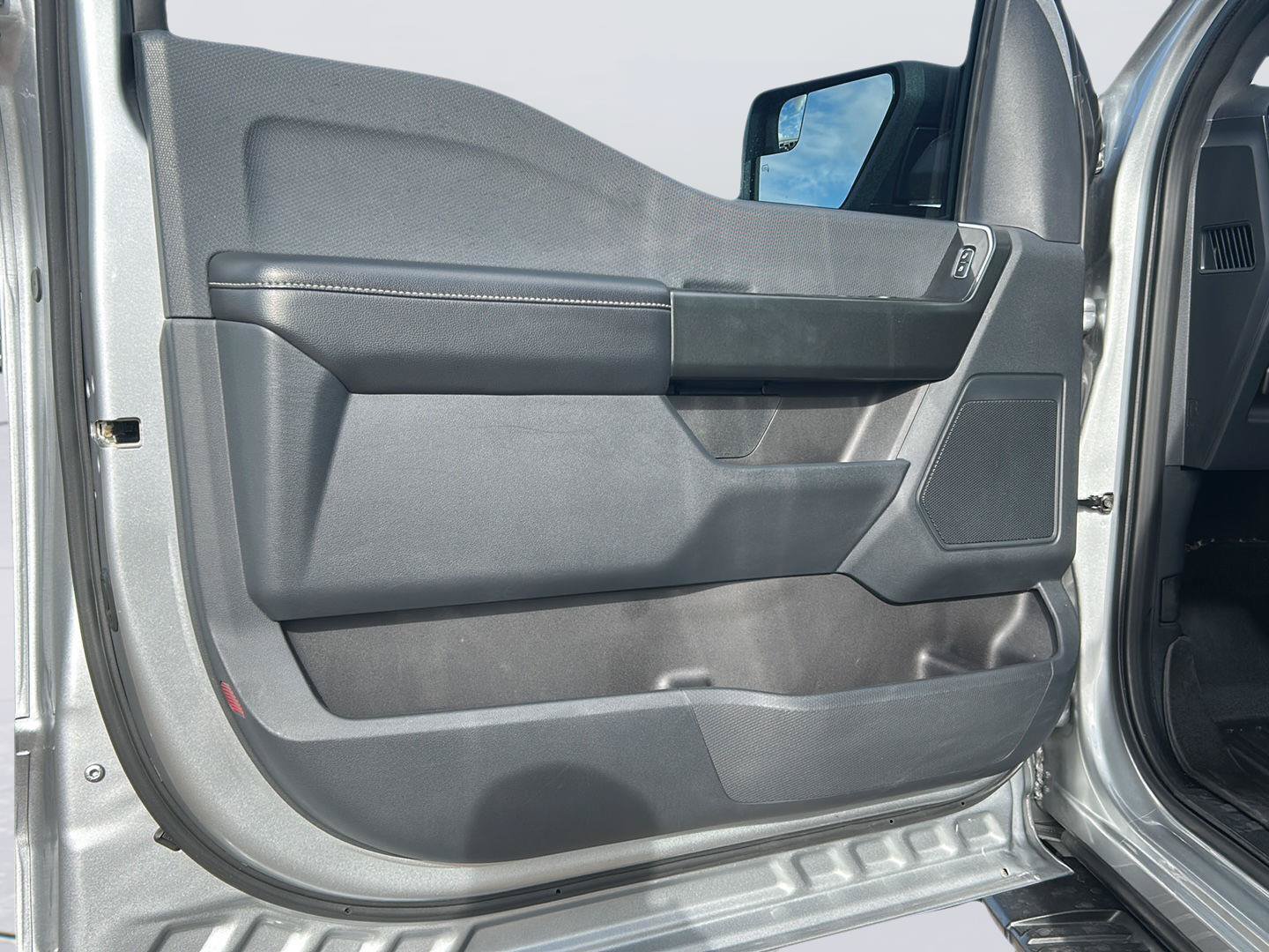 Certified 2022 Ford F150 XL w/ STX Appearance Package RWD image 8