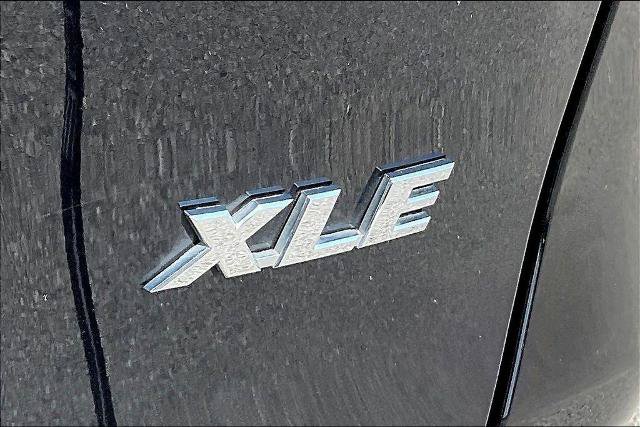 Used 2025 Toyota RAV4 XLE FWD image 24
