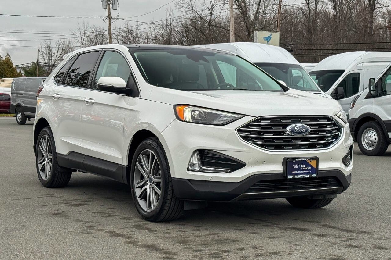 Certified 2022 Ford Edge Titanium AWD/4WD image 1