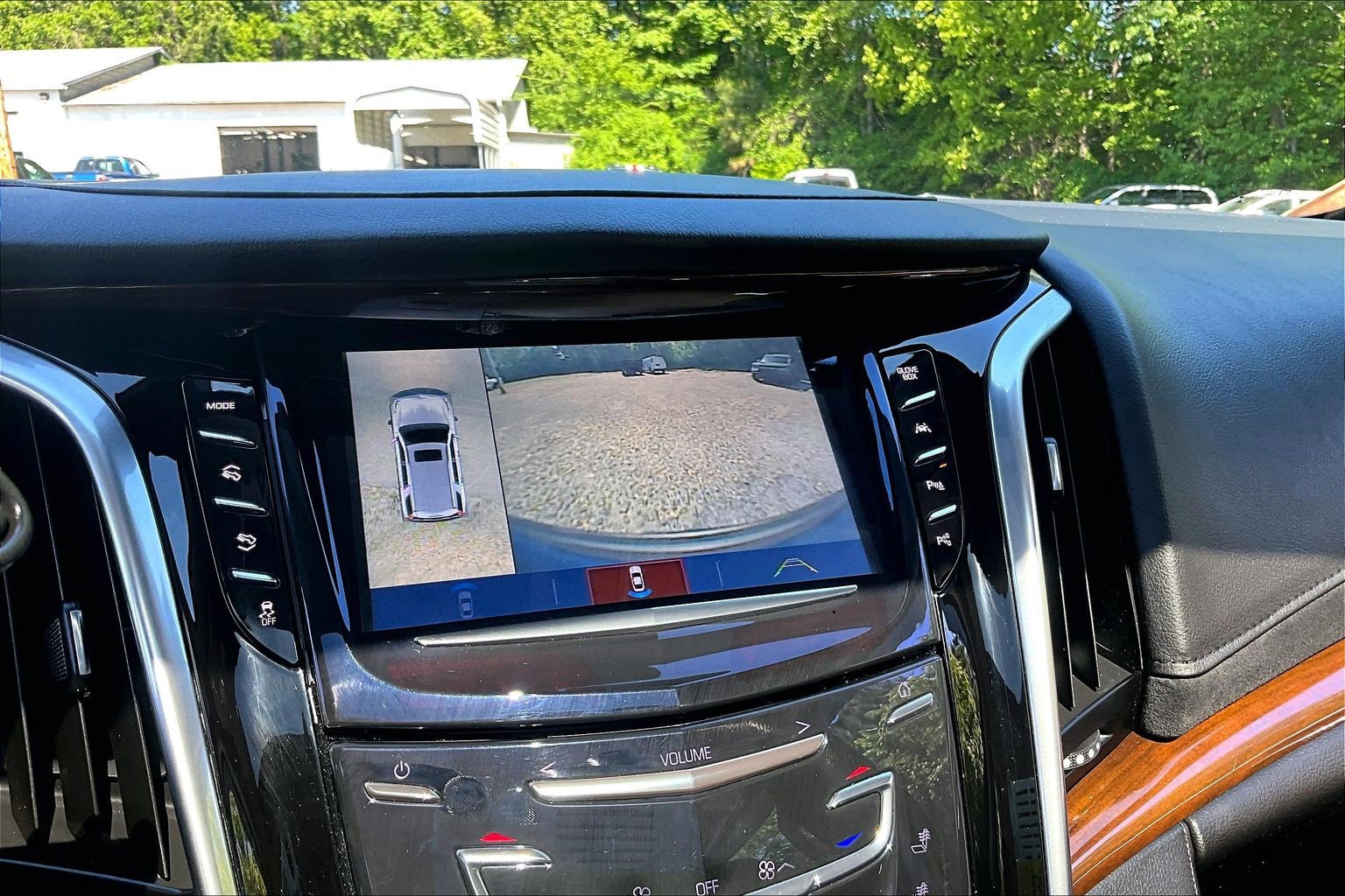 Used 2020 Cadillac Escalade Luxury AWD/4WD image 23