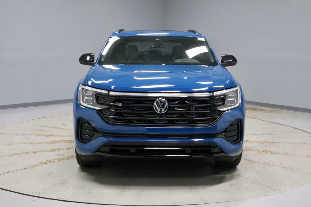 Used 2025 Volkswagen Atlas Cross Sport SEL R-Line AWD/4WD image 8