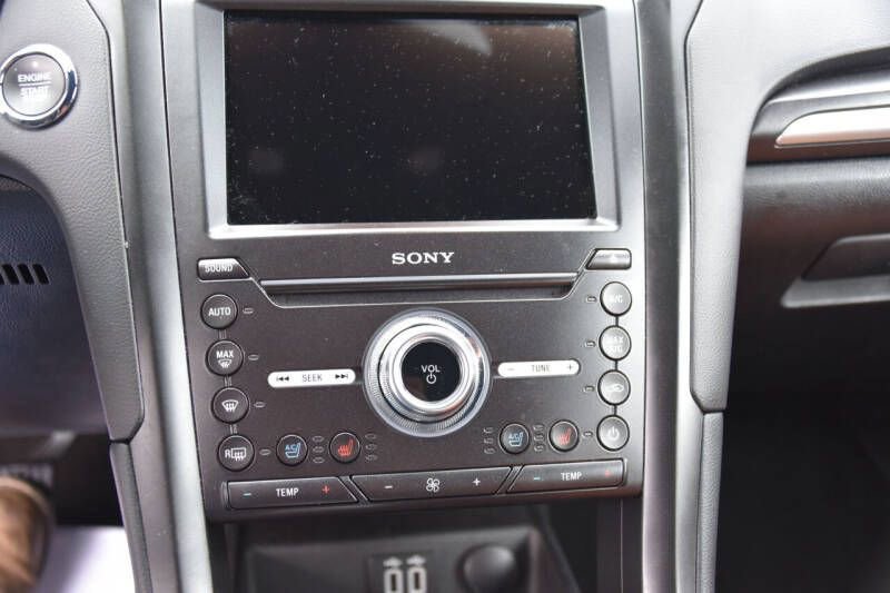 Certified 2019 Ford Fusion Energi Titanium image 19