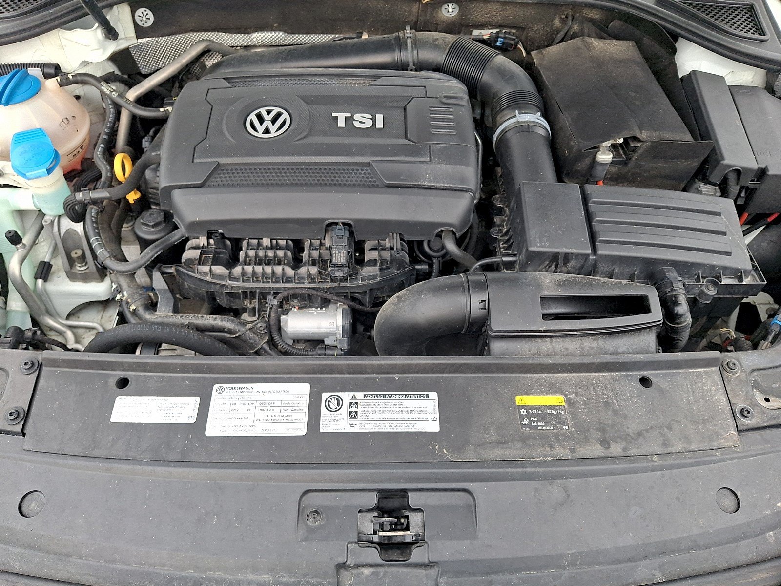 Used 2017 Volkswagen Passat 1.8T R-Line FWD image 27