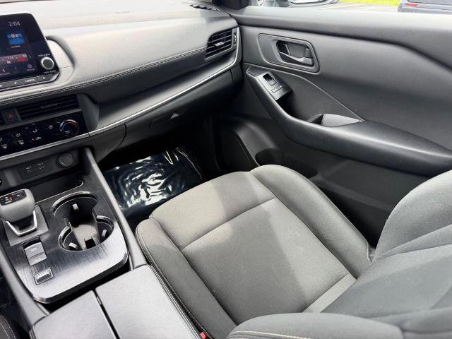 Used 2024 Nissan Rogue S FWD image 17