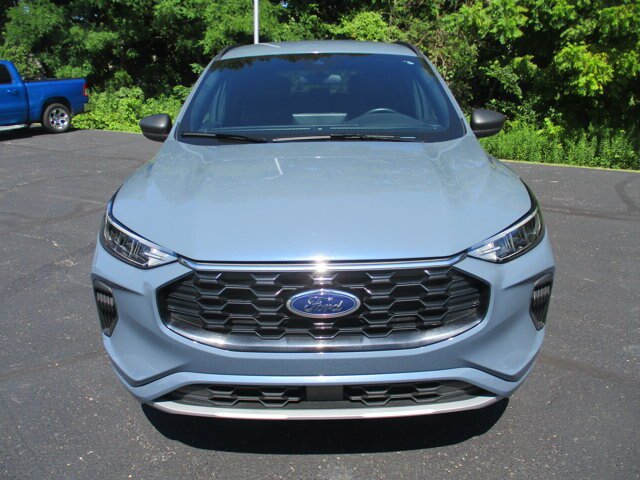 Certified 2024 Ford Escape ST-Line w/ Tech Pack #1 AWD/4WD image 5