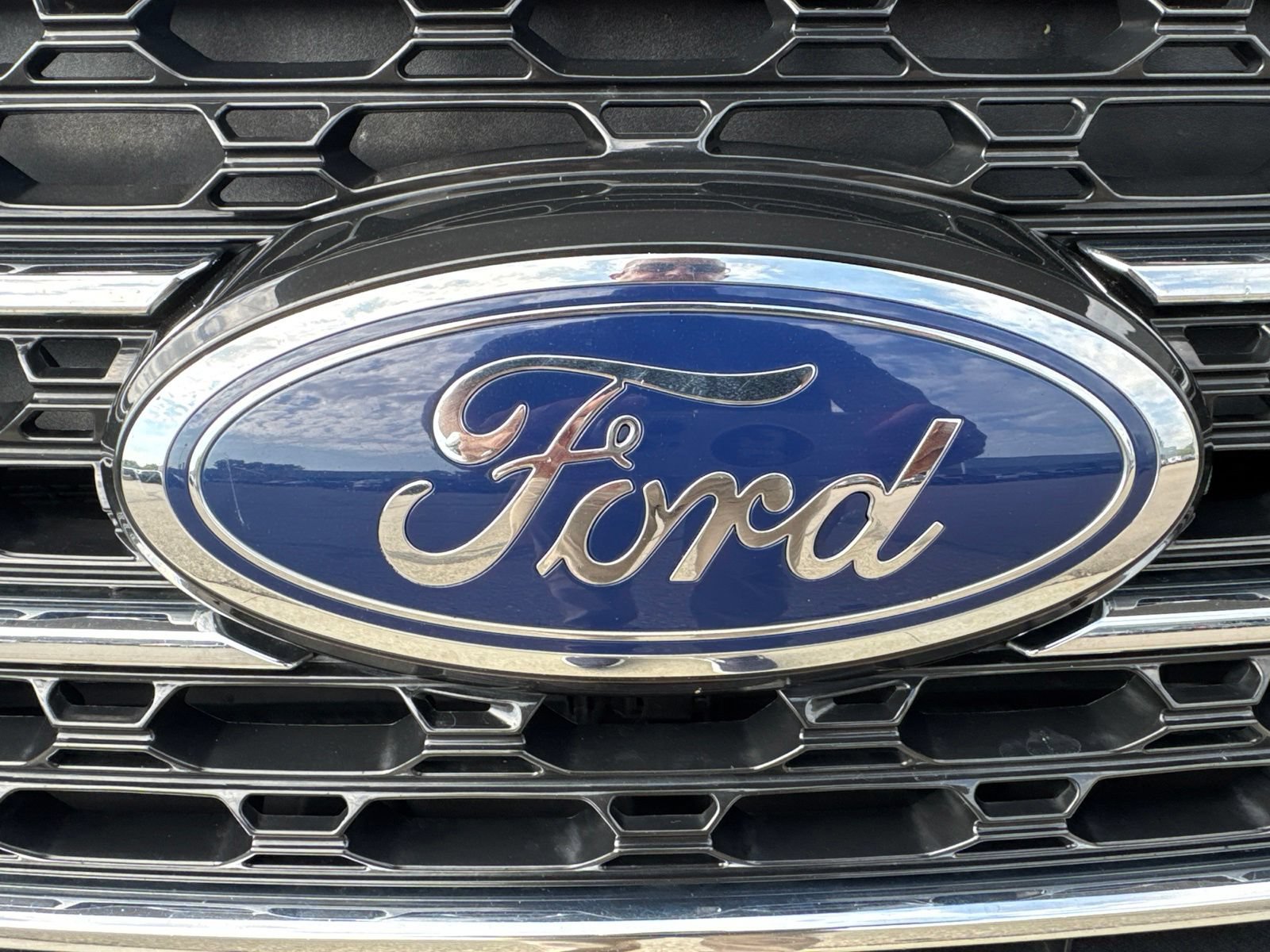 Certified 2023 Ford Explorer XLT w/ Equipment Group 202A AWD/4WD image 13