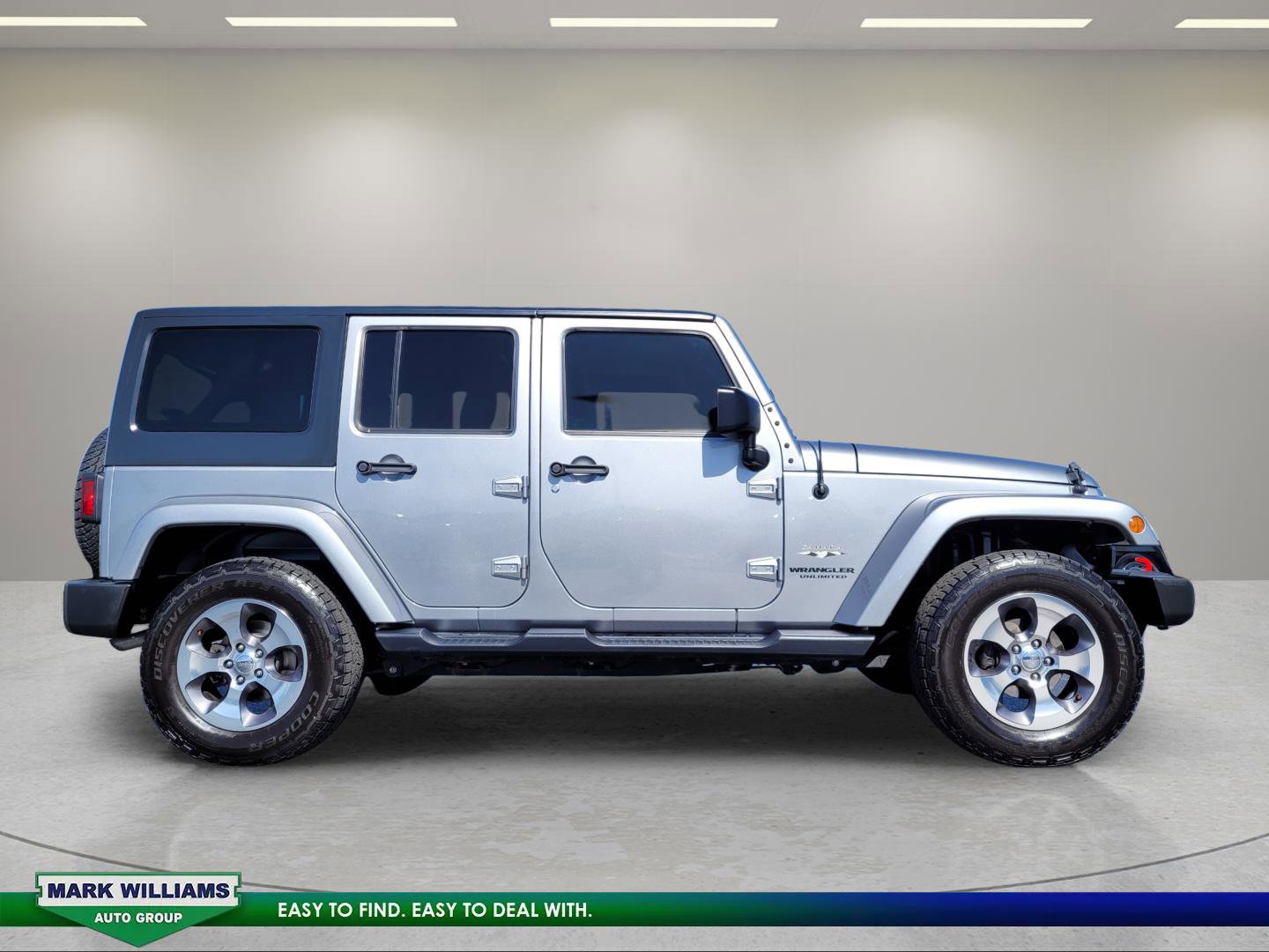 Used 2017 Jeep Wrangler Unlimited Sahara AWD/4WD image 2