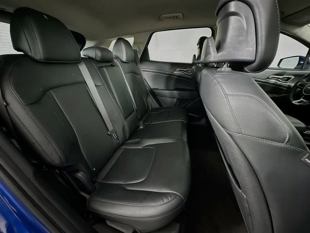 Used 2025 Kia Sportage EX FWD image 30