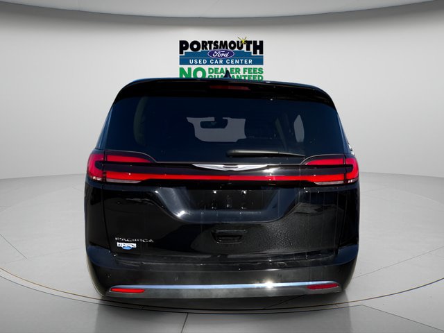 Used 2024 Chrysler Pacifica Touring-L FWD image 26