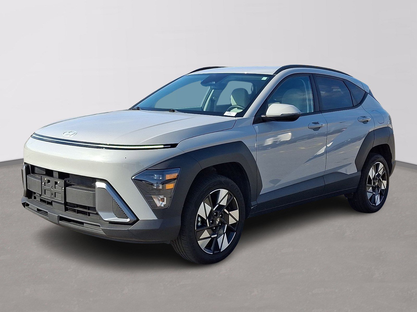 Used 2024 Hyundai Kona SEL AWD/4WD image 3