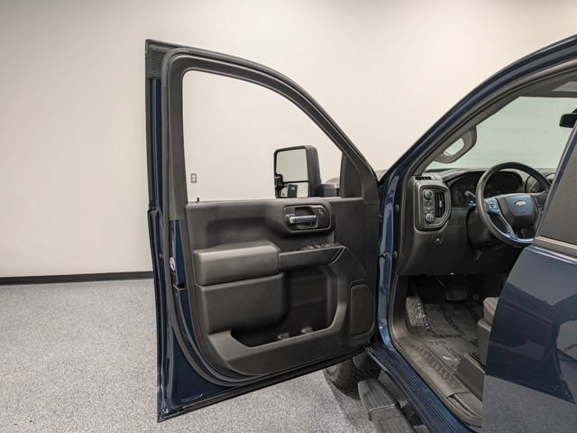 Used 2021 Chevrolet Silverado 2500 Custom w/ Custom Value Package AWD/4WD image 11