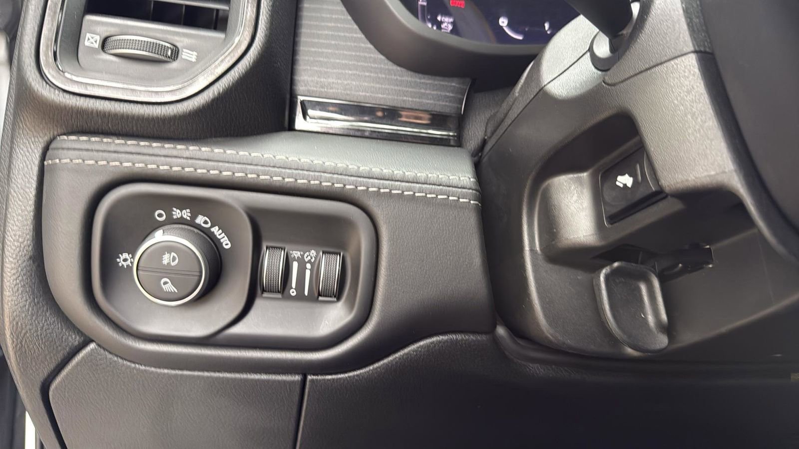 Used 2024 RAM 3500 Limited w/ Night Edition image 18