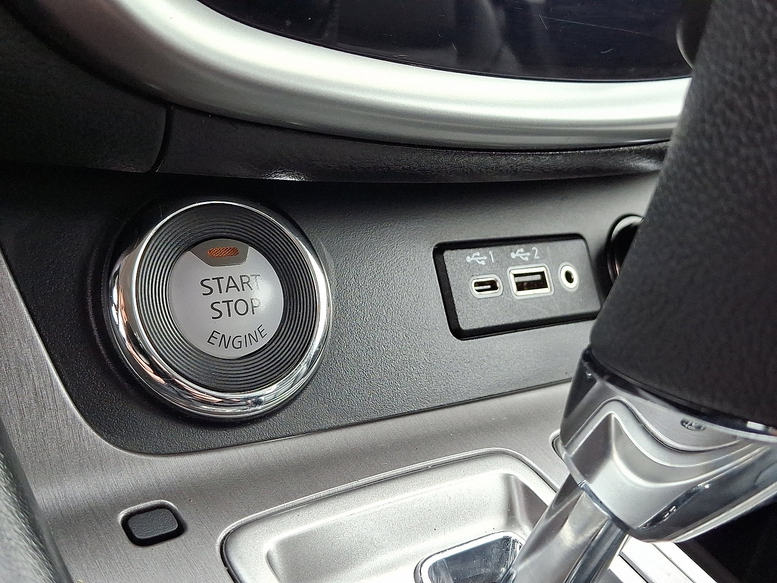 Used 2023 Nissan Murano SV image 32