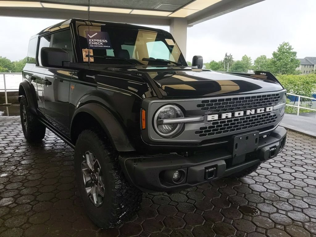Certified 2025 Ford Bronco Badlands AWD/4WD image 4