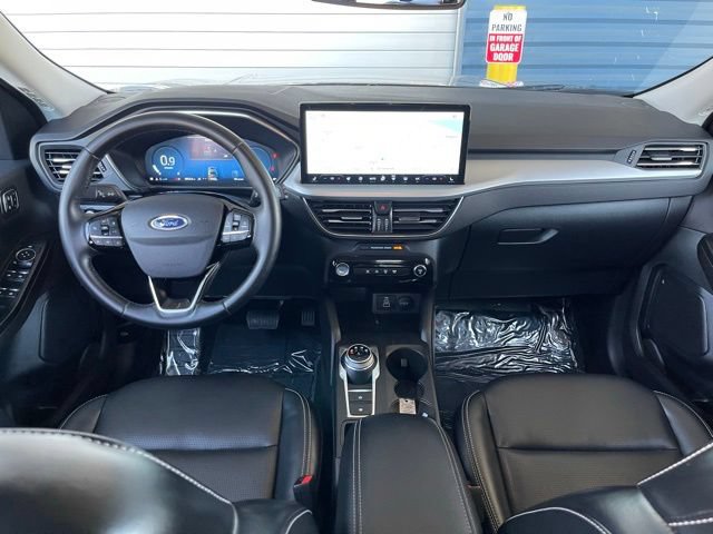 Certified 2025 Ford Escape Platinum AWD/4WD image 6