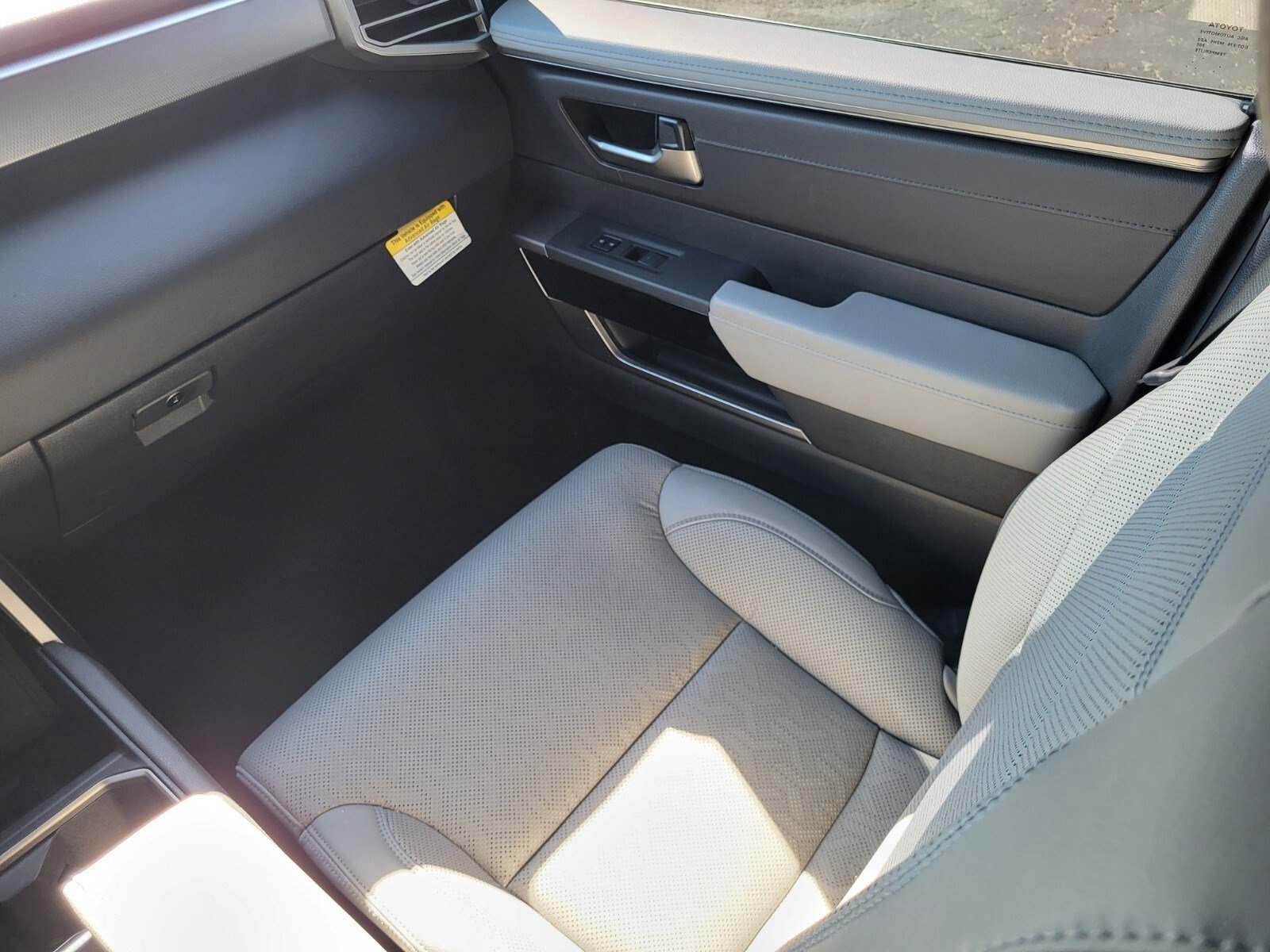 Used 2025 Toyota Tundra Limited image 17