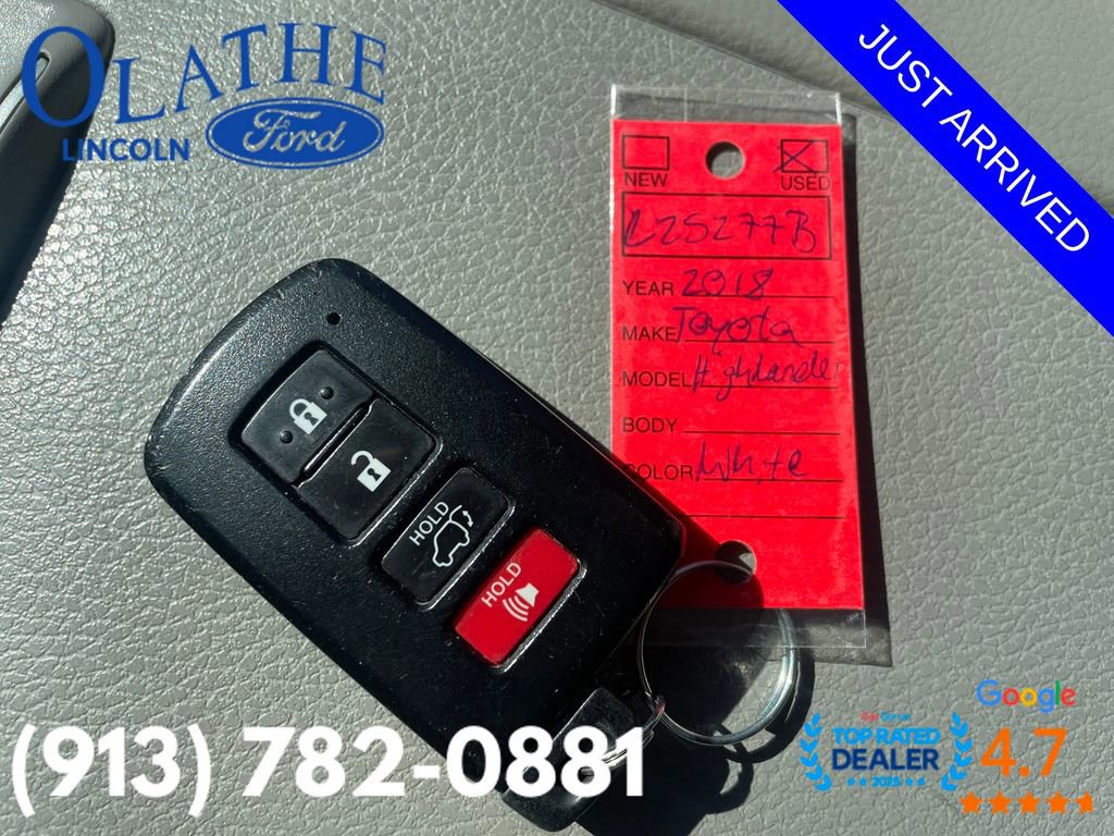 Used 2018 Toyota Highlander XLE image 3