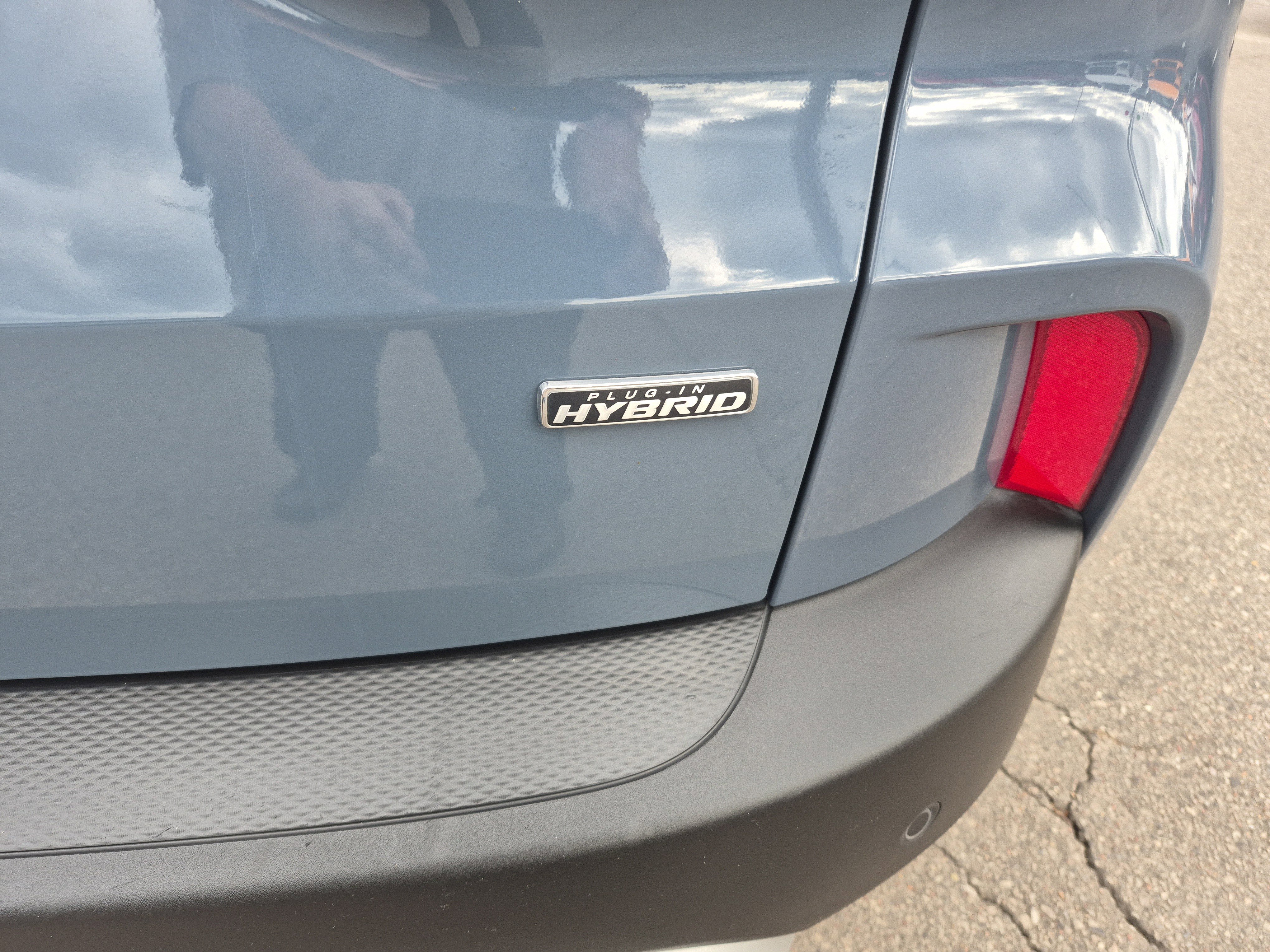 Certified 2025 Ford Escape PHEV w/ PHEV Premium Package image 7