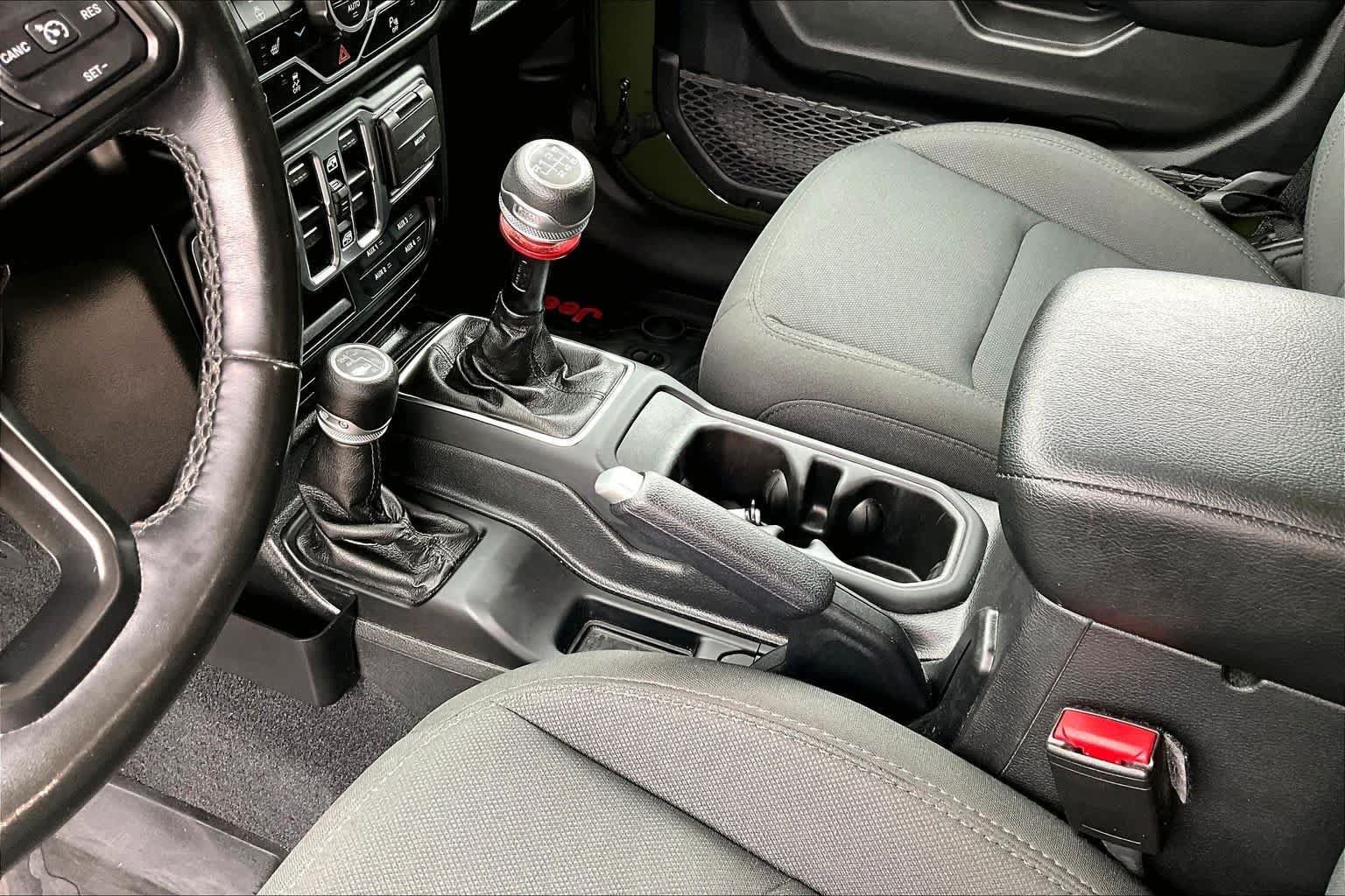 Used 2021 Jeep Wrangler Unlimited Sport AWD/4WD image 17